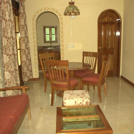 Cancun International Suites Εξωτερικό φωτογραφία